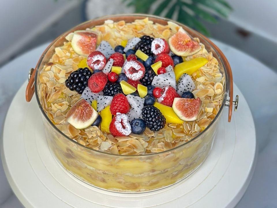 Custard cake almond and mix of fruit